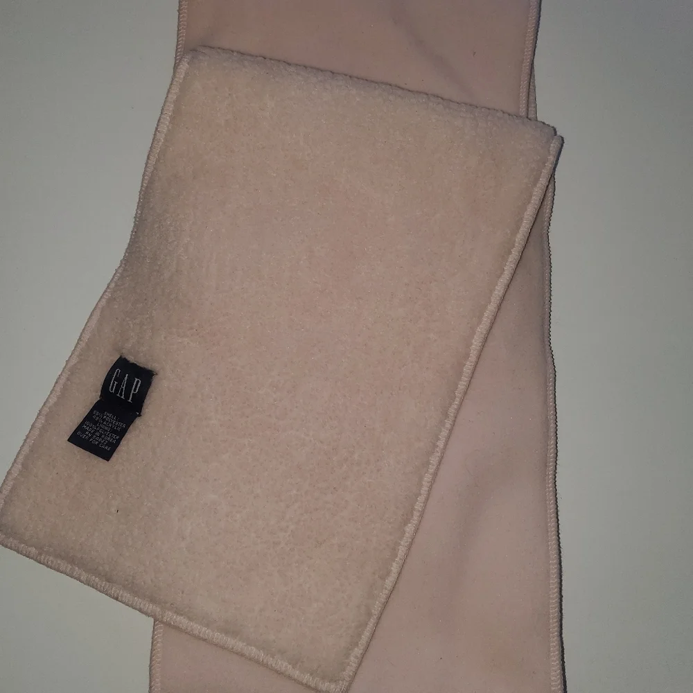 GAP SCARF AND HATS